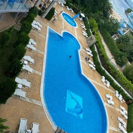 Kamenec 4*